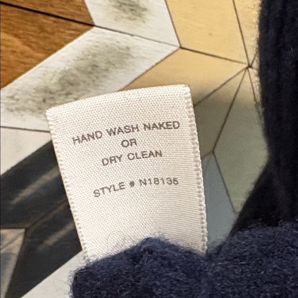 NakedCashmere Navy Blue Cashmere Stretch Ribbed Knit Sleeveless Top size Small - Picture 9 of 11